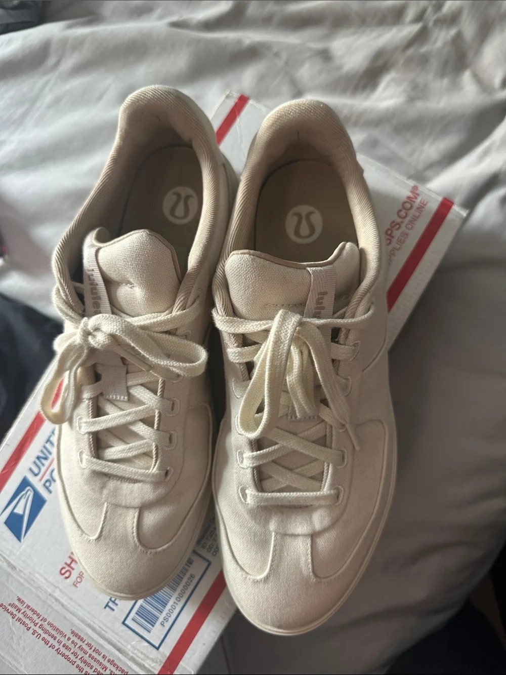 Lululemon Women’s Shoes Size 10 Perfect Condition!